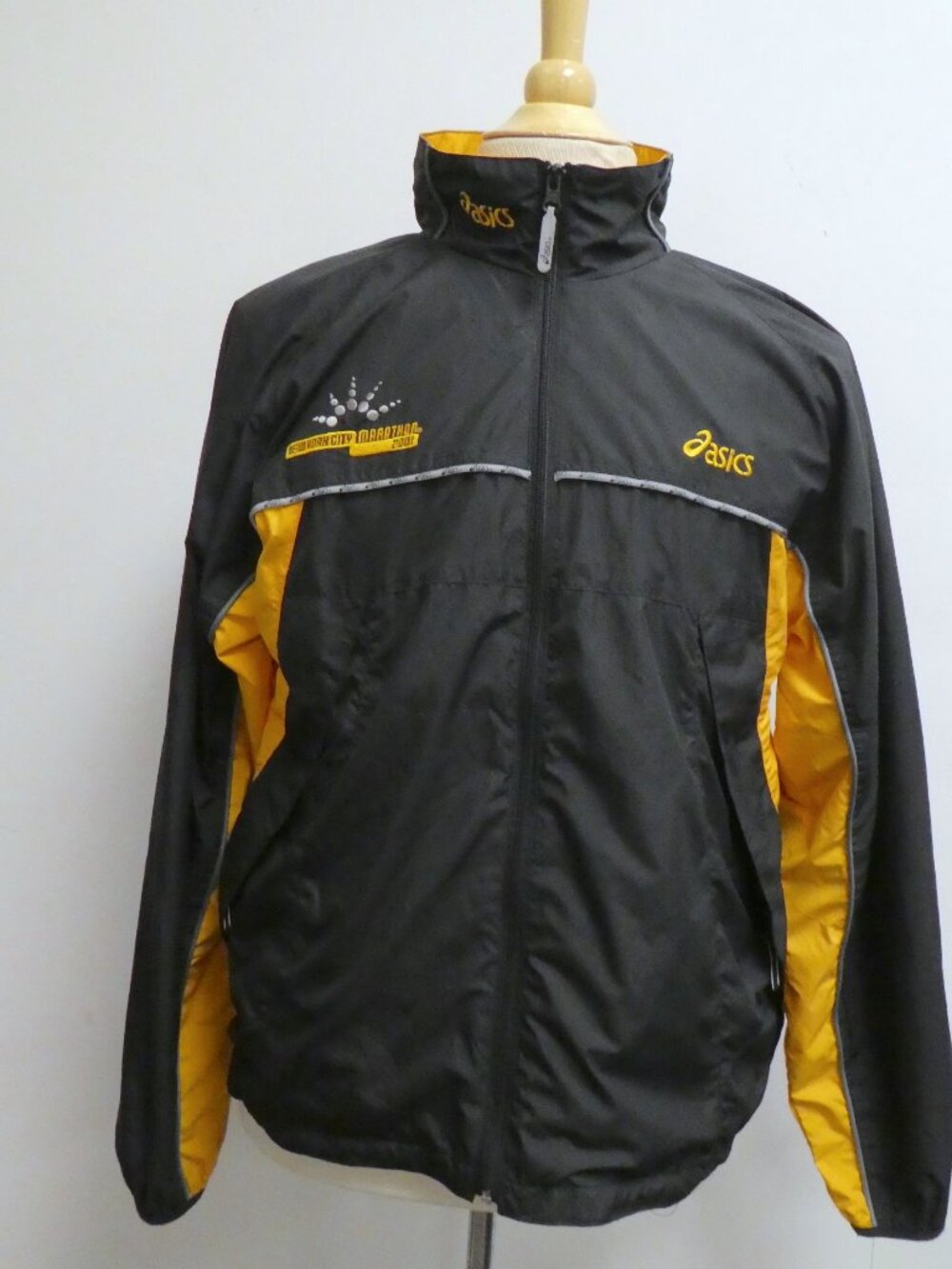 ASICS New York City Marathon 2001 jacket M vintage